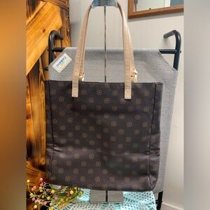 Elegant Brown Tote Bag with Pattern
